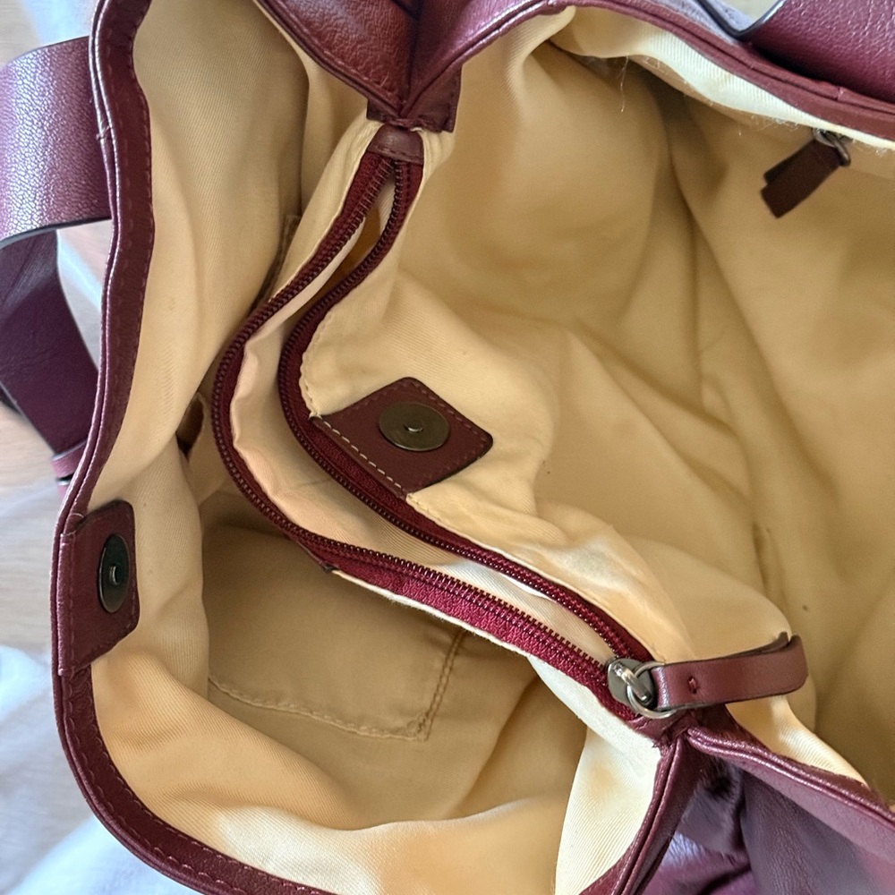 Lucky Brand Purple Leather Shoulder Bag - Picture 2 of 4